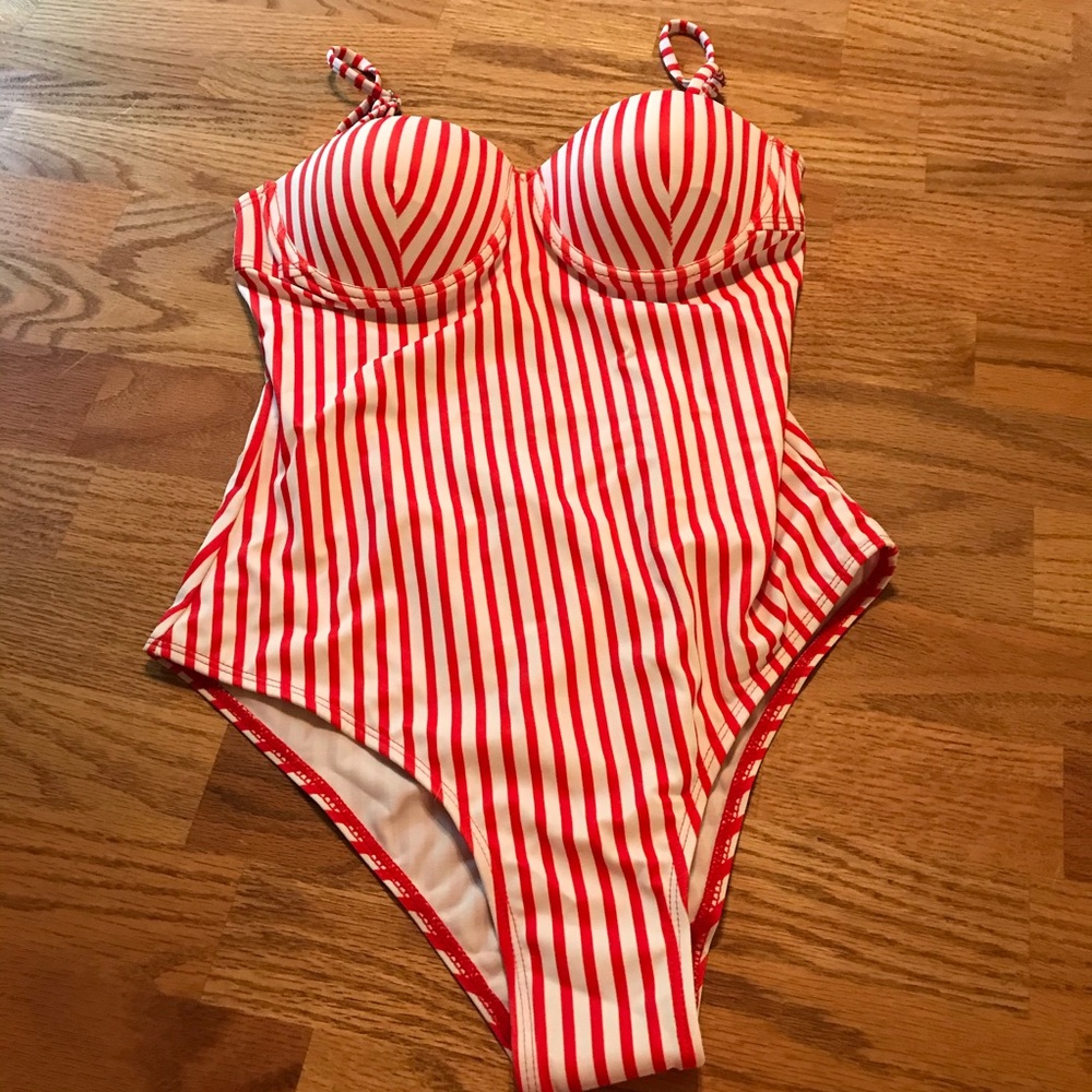 ❤️NWT Zaful Red & White Striped Medium Swimsuit❤️ - Picture 4 of 16